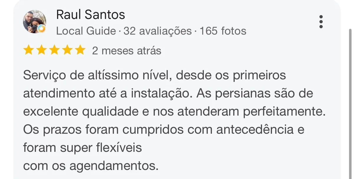 Avaliação de cinco estrelas de cliente da Interiores Decora no Google